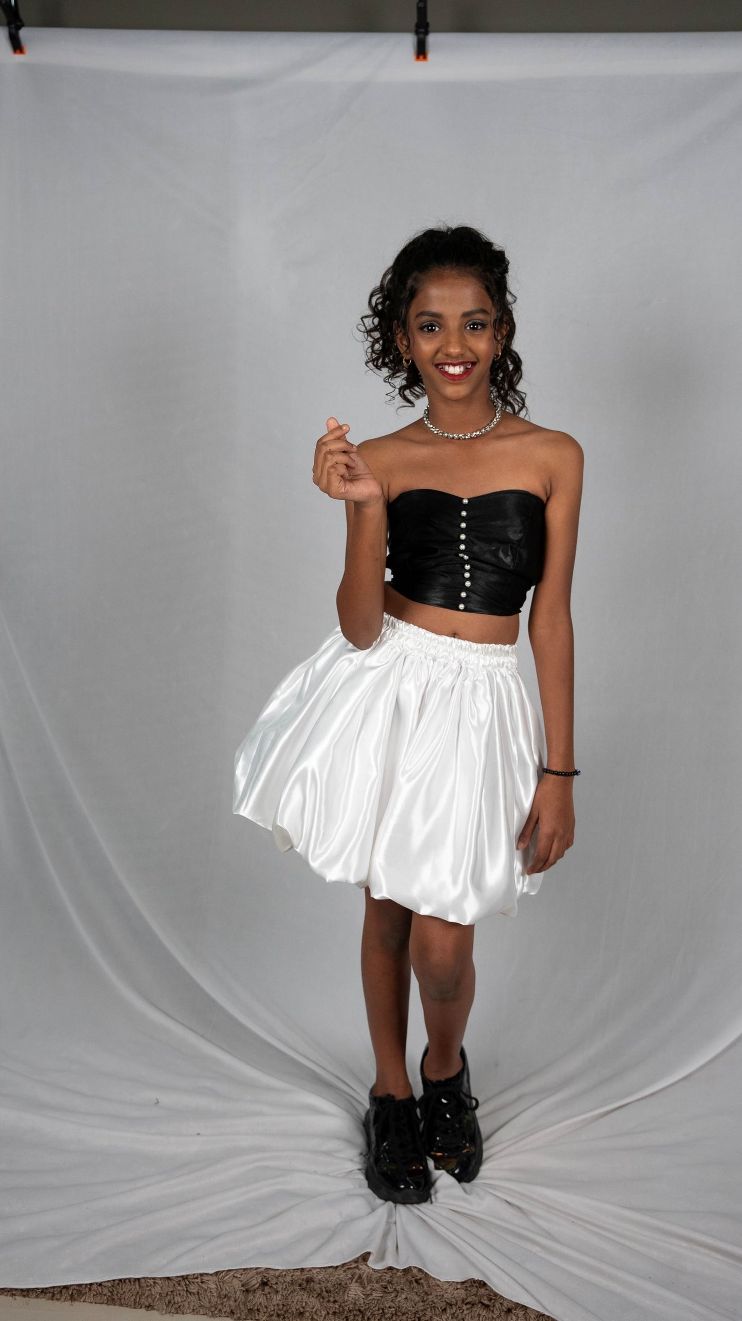 Girls white balloon skirt and black strapless top KW046