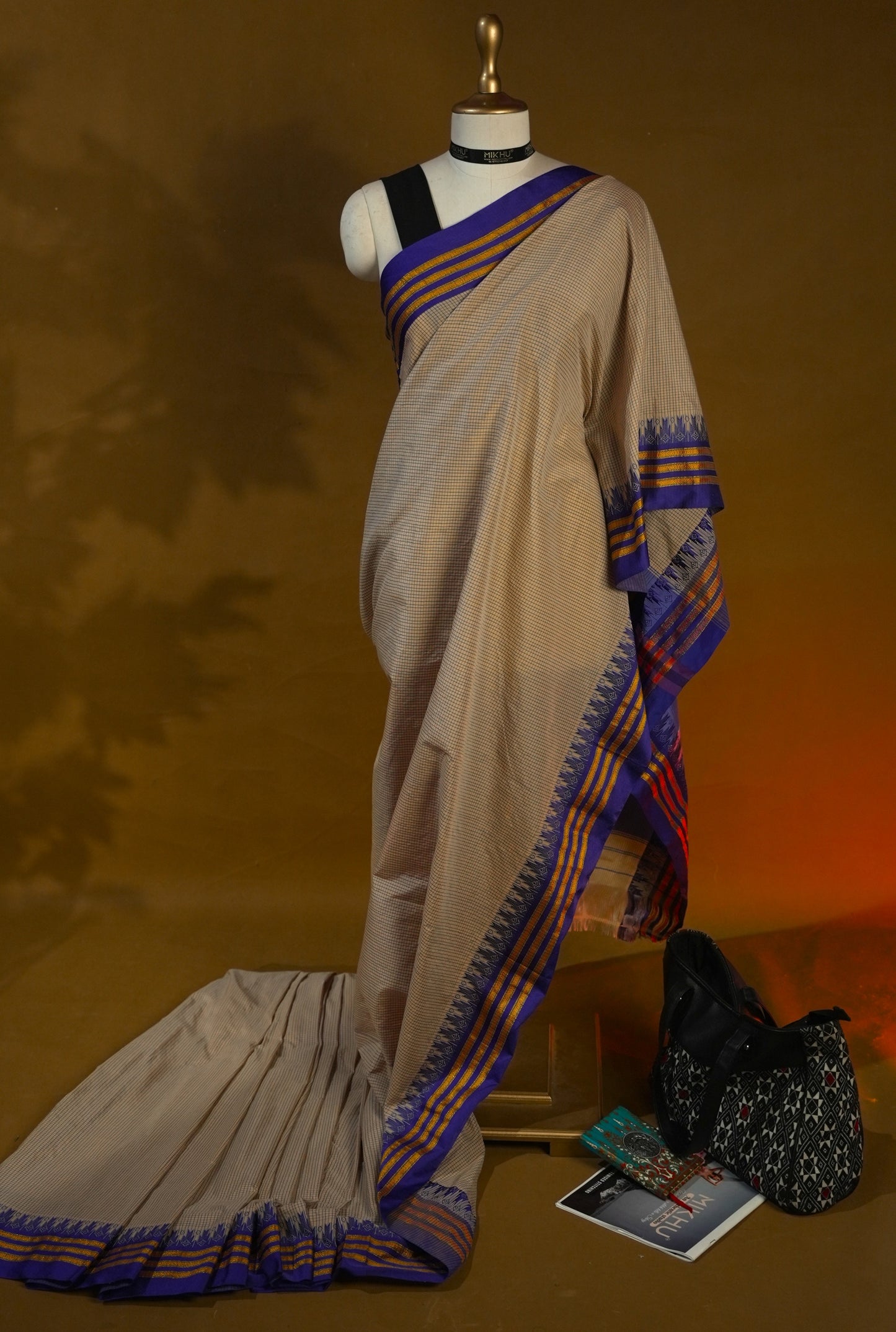 Beige border cotton saree CS004