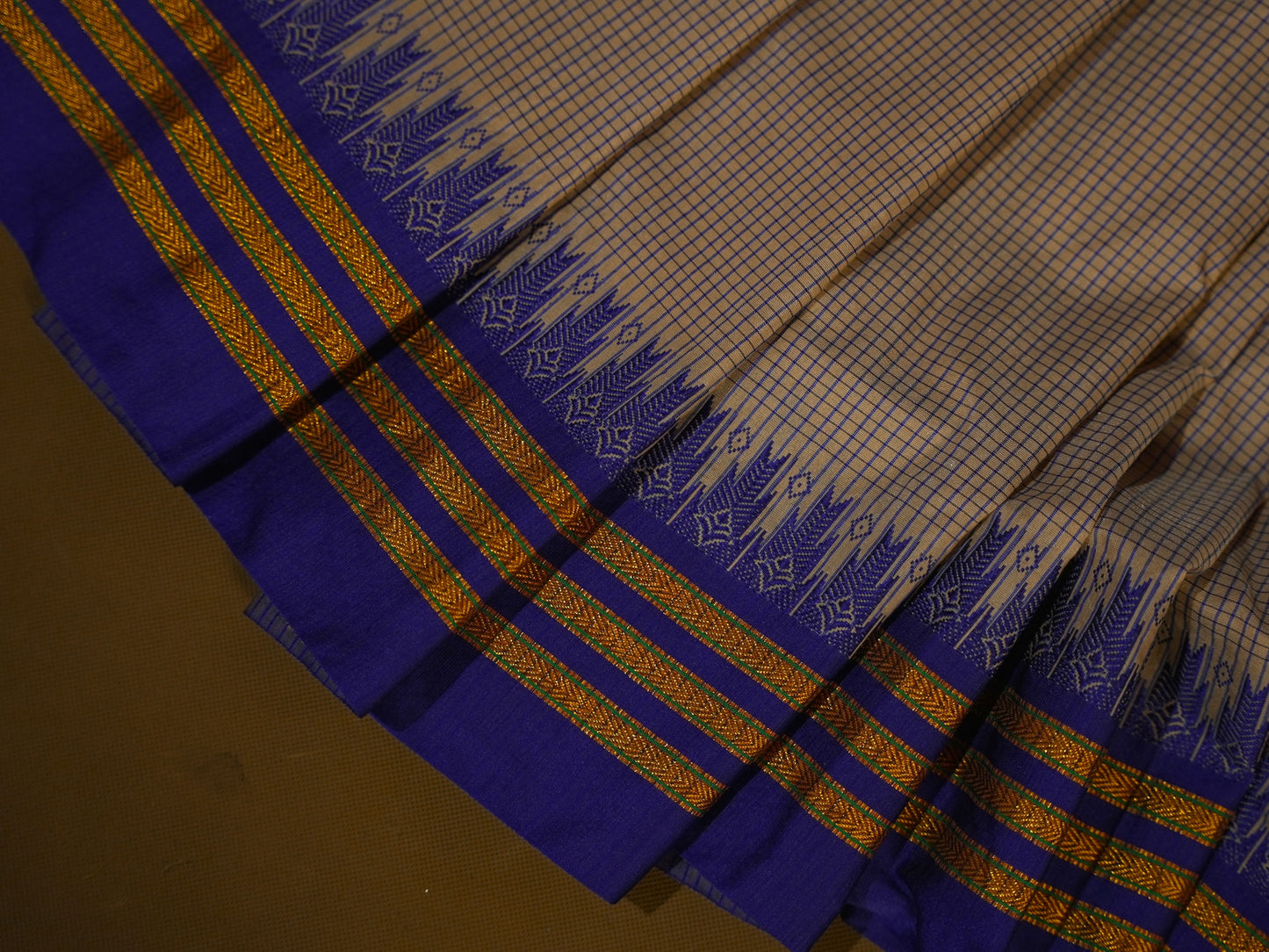 Beige border cotton saree CS004