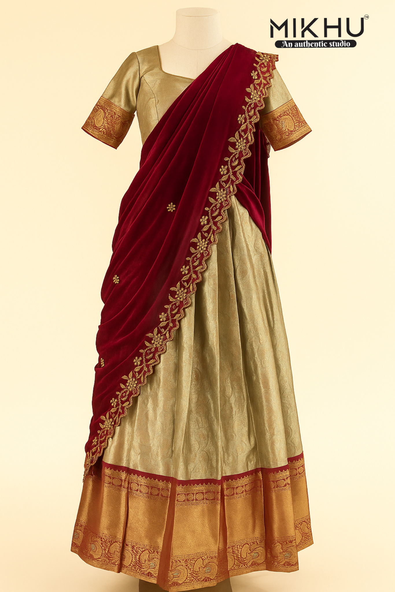 Traditional hand embroidered Dhawani LH003