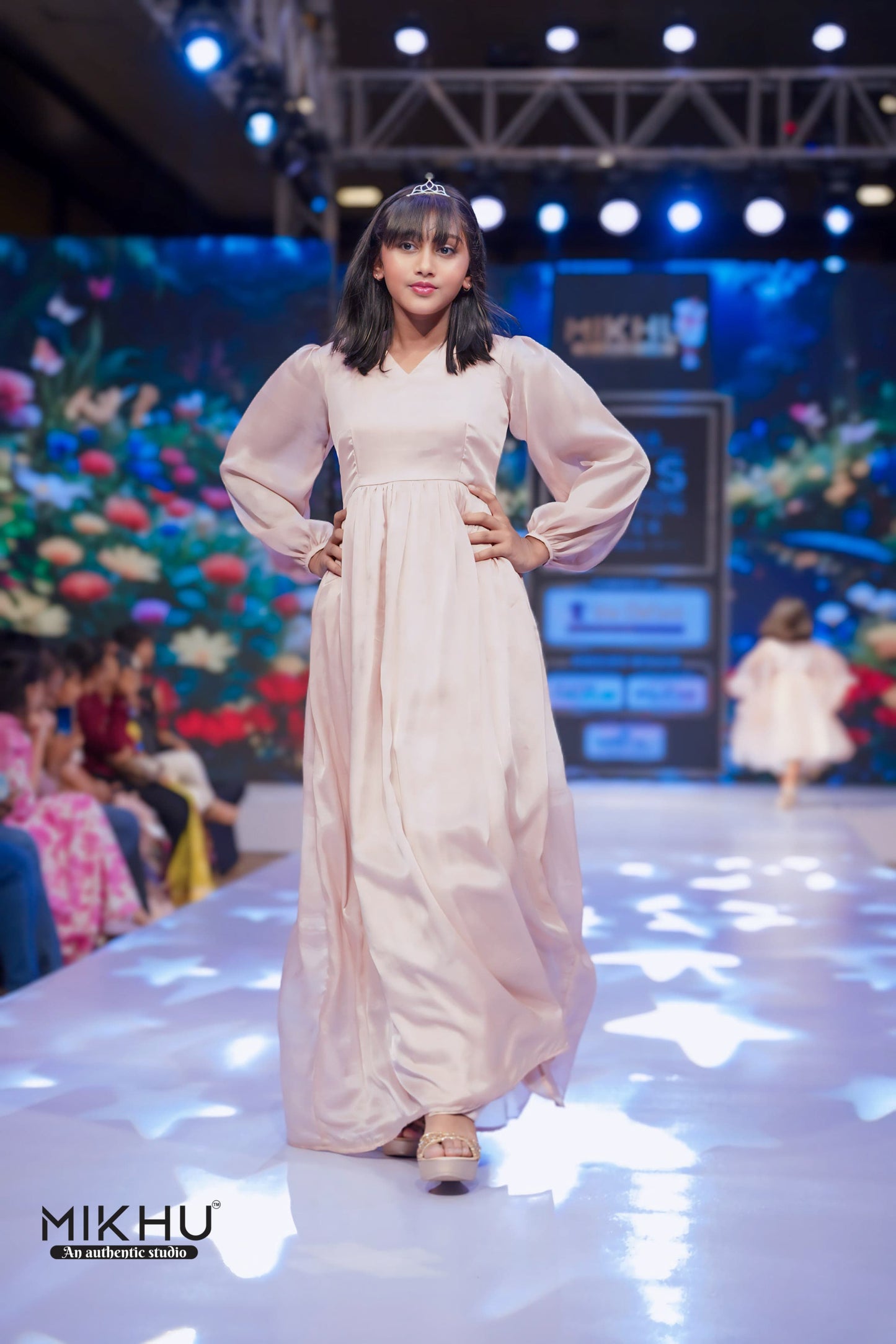 Beige kids gown KW017