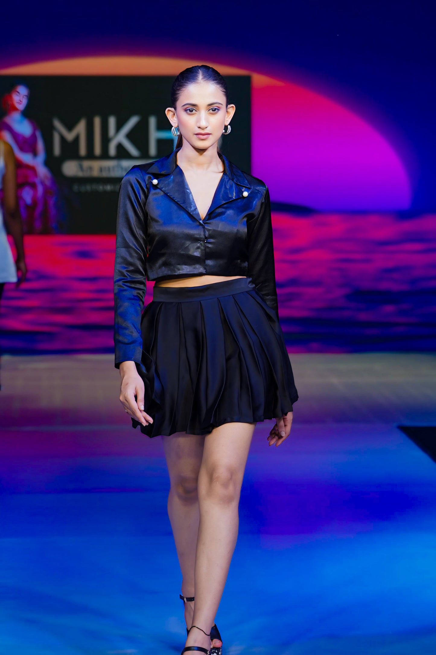 Black top & Balloon skirt BW005