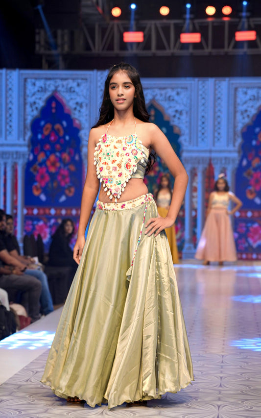 Pastel green flared skirt & crop top RR007