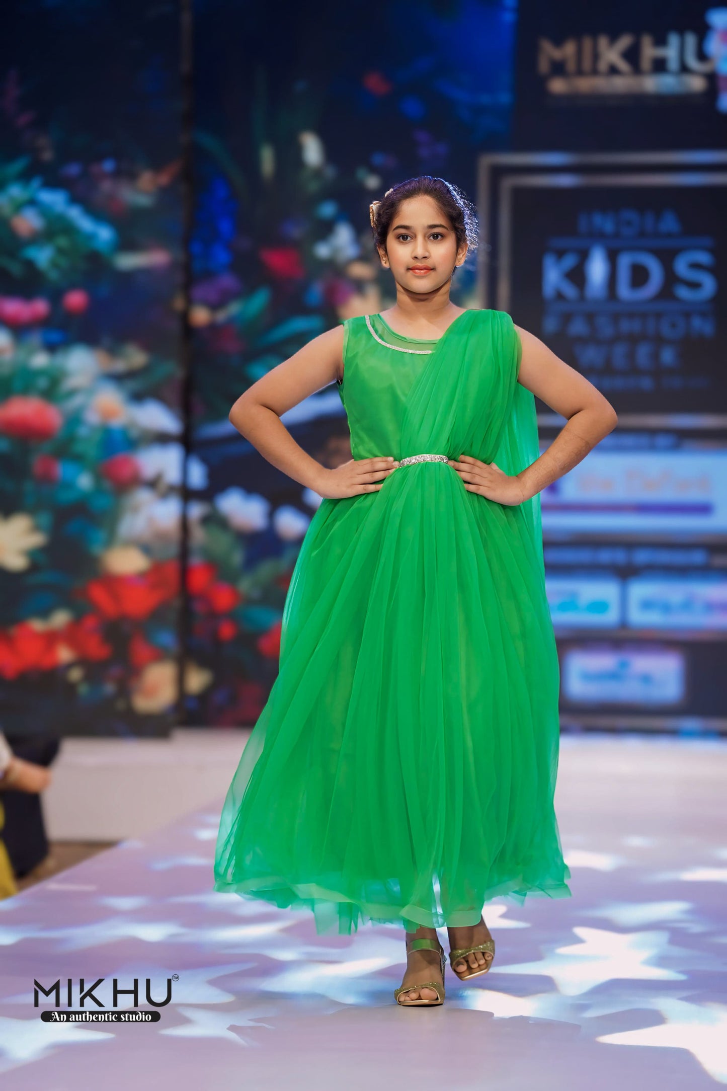Green elegant kids frock KW019