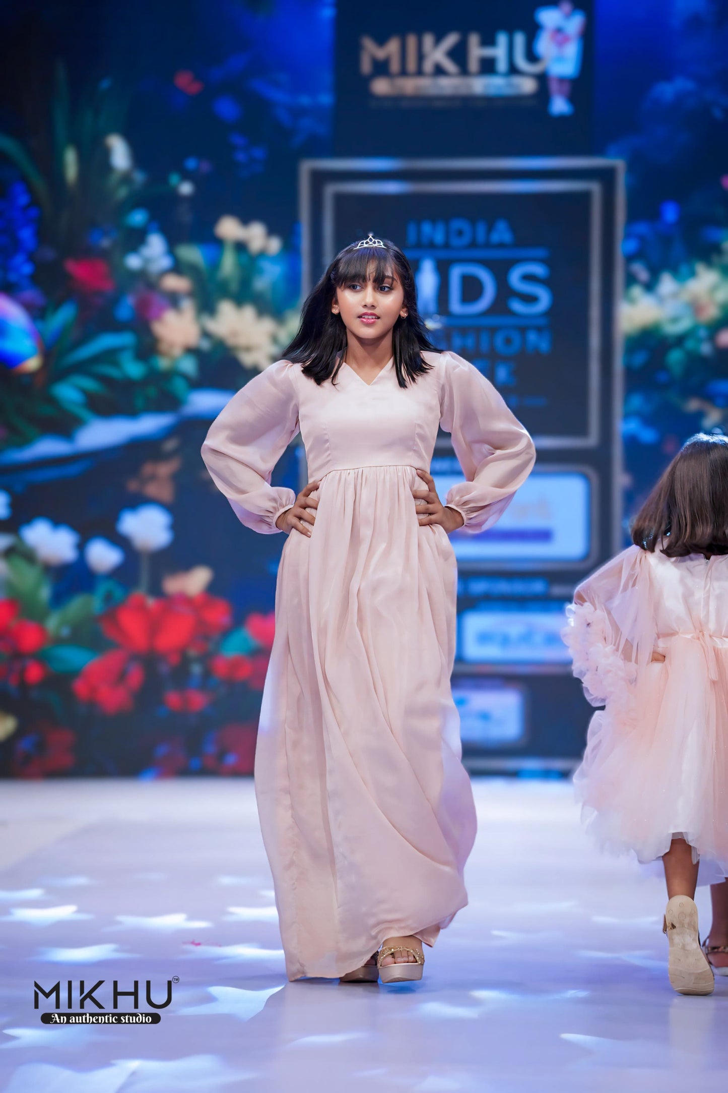 Beige kids gown KW017