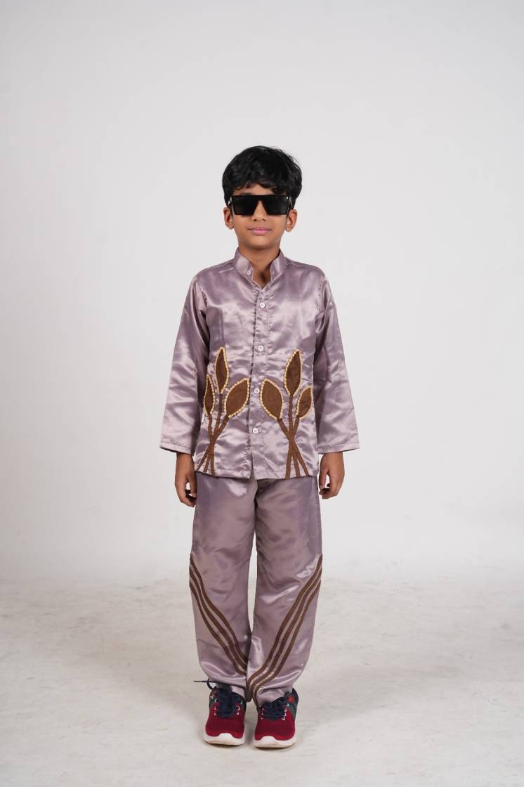 Lilac applique work pant-shirt set