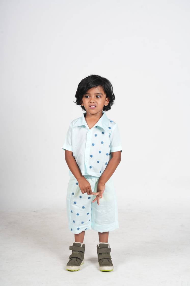 Baby blue applique shirt-short set