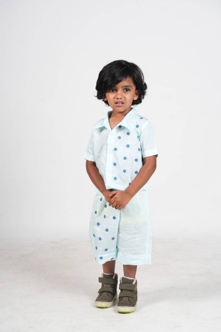Baby blue applique shirt-short set